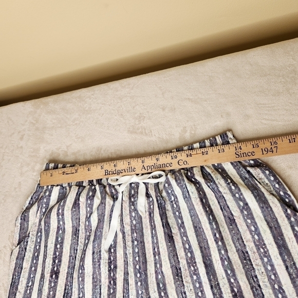 Fashion Says Me Too Striped Pants Size Large - Picture 5 of 12
